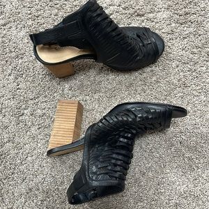 Women’s Chinese Laundry Black Strappy Block Heels Size 8.5